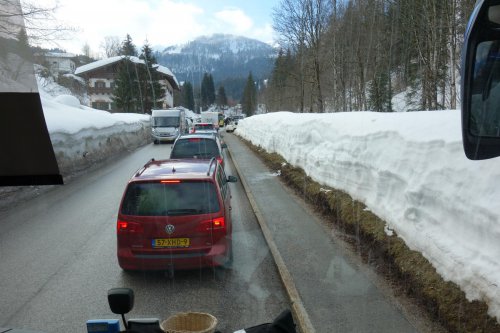 Auf der Fahrt nach Fieberbrunn – viel Schnee im Tal